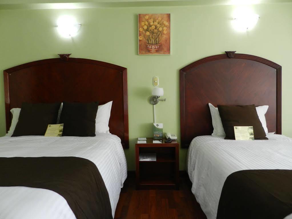 Hotel Libertador Loja Eksteriør billede