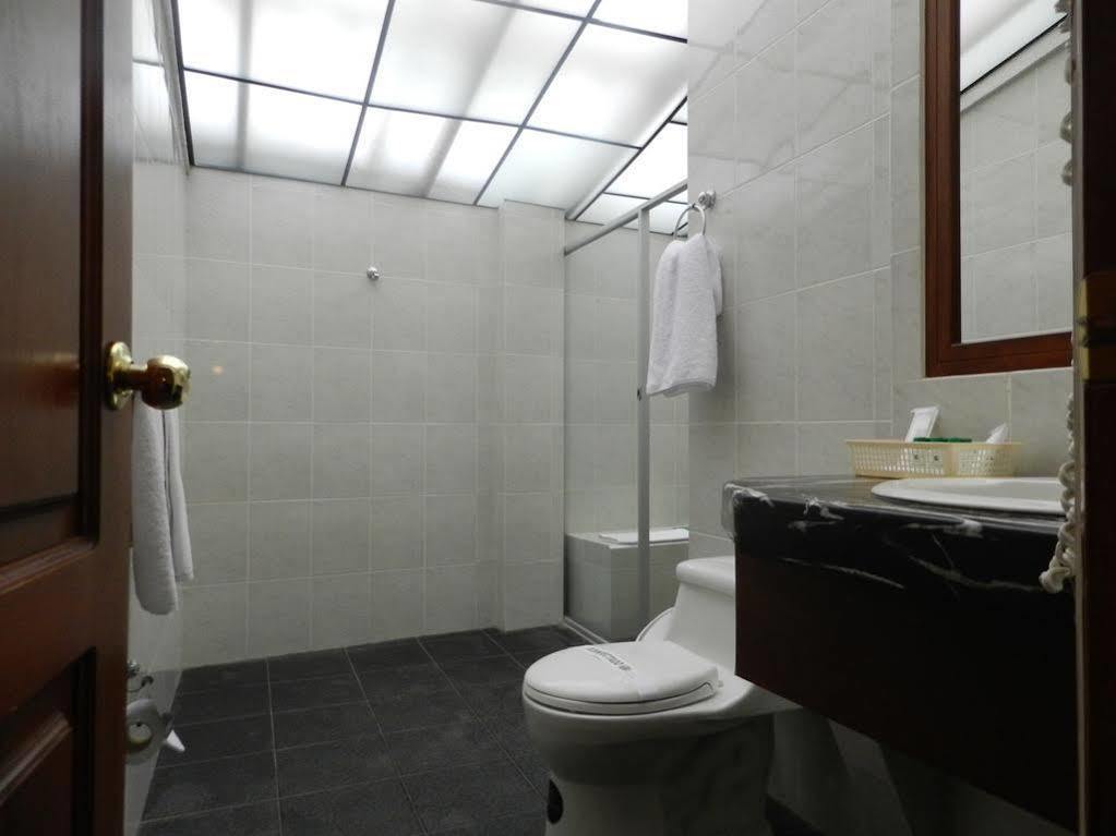 Hotel Libertador Loja Eksteriør billede