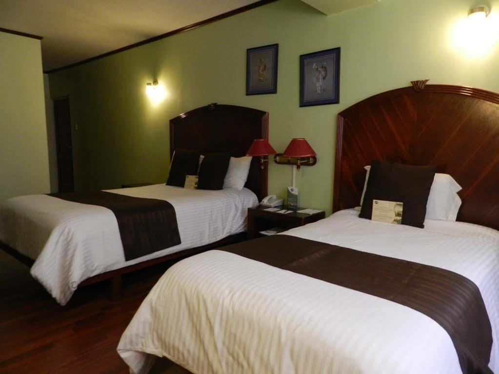 Hotel Libertador Loja Eksteriør billede